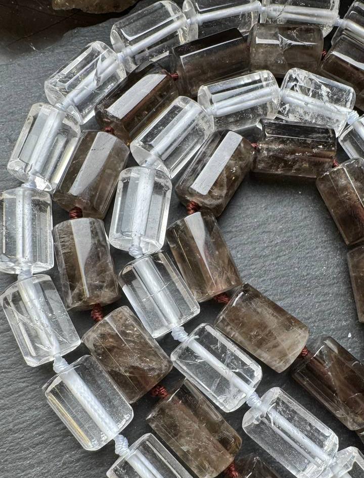 картинка Кварц Прозрачный и Дымчатый Призмы в гранях 16  мм от магазина Одежда+