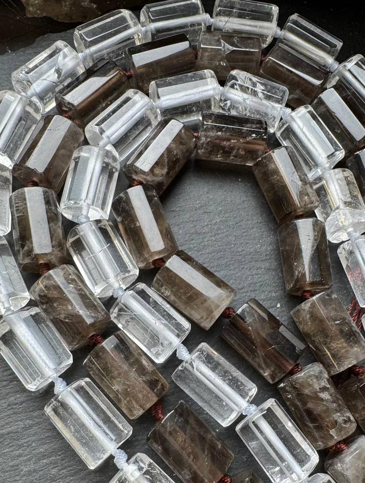 картинка Кварц Прозрачный и Дымчатый Призмы в гранях 16  мм от магазина Одежда+