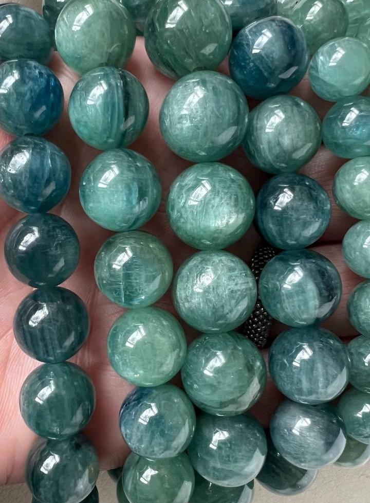 картинка Кианит Зеленый Шар 9-13 мм от магазина Одежда+