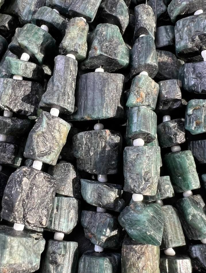 картинка Турмалин Дикие Столбики 8-19 мм от магазина Одежда+